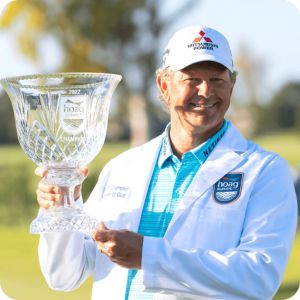 Retief Goosen holding the Hoag trophy